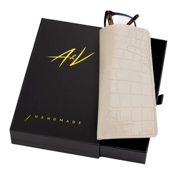 Luxury Calfskin Glasses Case – Alligator‑Style Texture - Beach Color - Picture 2 of 3